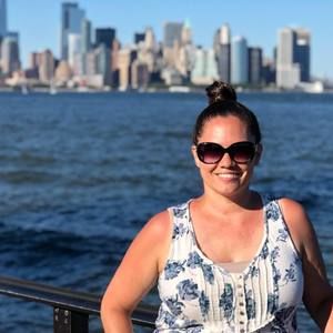 Meet your Posher, Noelia